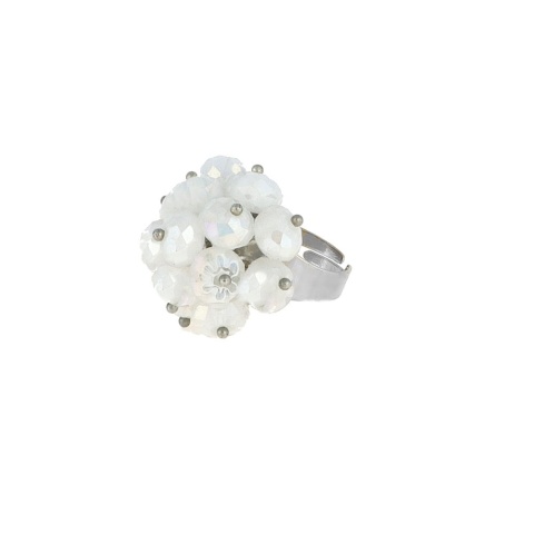 Elastyczny pierścionek z białymi koralikami – stal szlachetna posrebrzana PVD