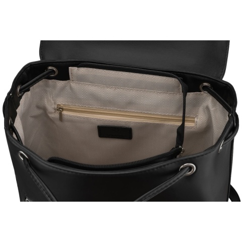 Czarny, niewielki plecak damski ze skóry ekologicznej wyposażony w nóżki ochronne - Rovicky