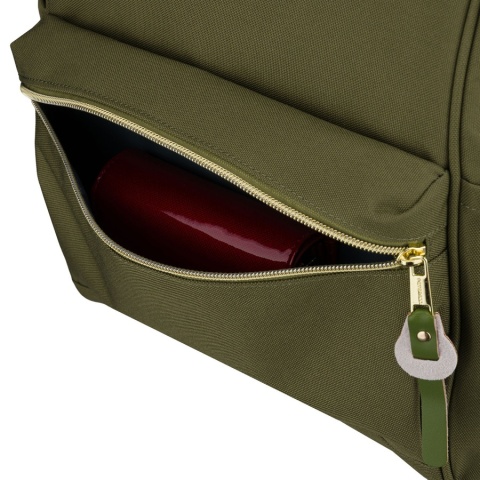 Zielony plecak damski z poliestru z miejscem na laptopa, zawieszony na regulowanych szelkach - Peterson