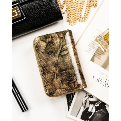 Złoty, pionowy portfel damski ze skóry naturalnej i ekologicznej, zamykany suwakiem i zatrzaskiem - Peterson